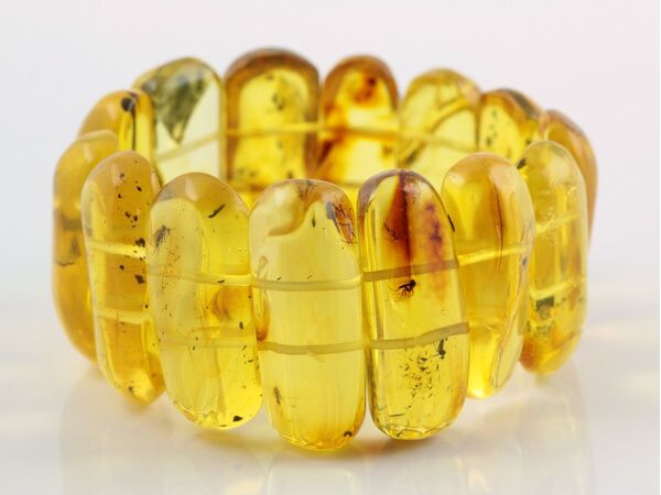 Baltic amber stretch bracelet with insect inclusions 18cm