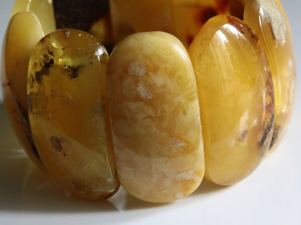 Large butter pieces Baltic amber stretch bracelet 20cm